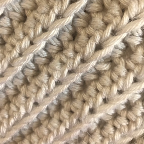 Throw. NWOT. - Picture 8 of 13